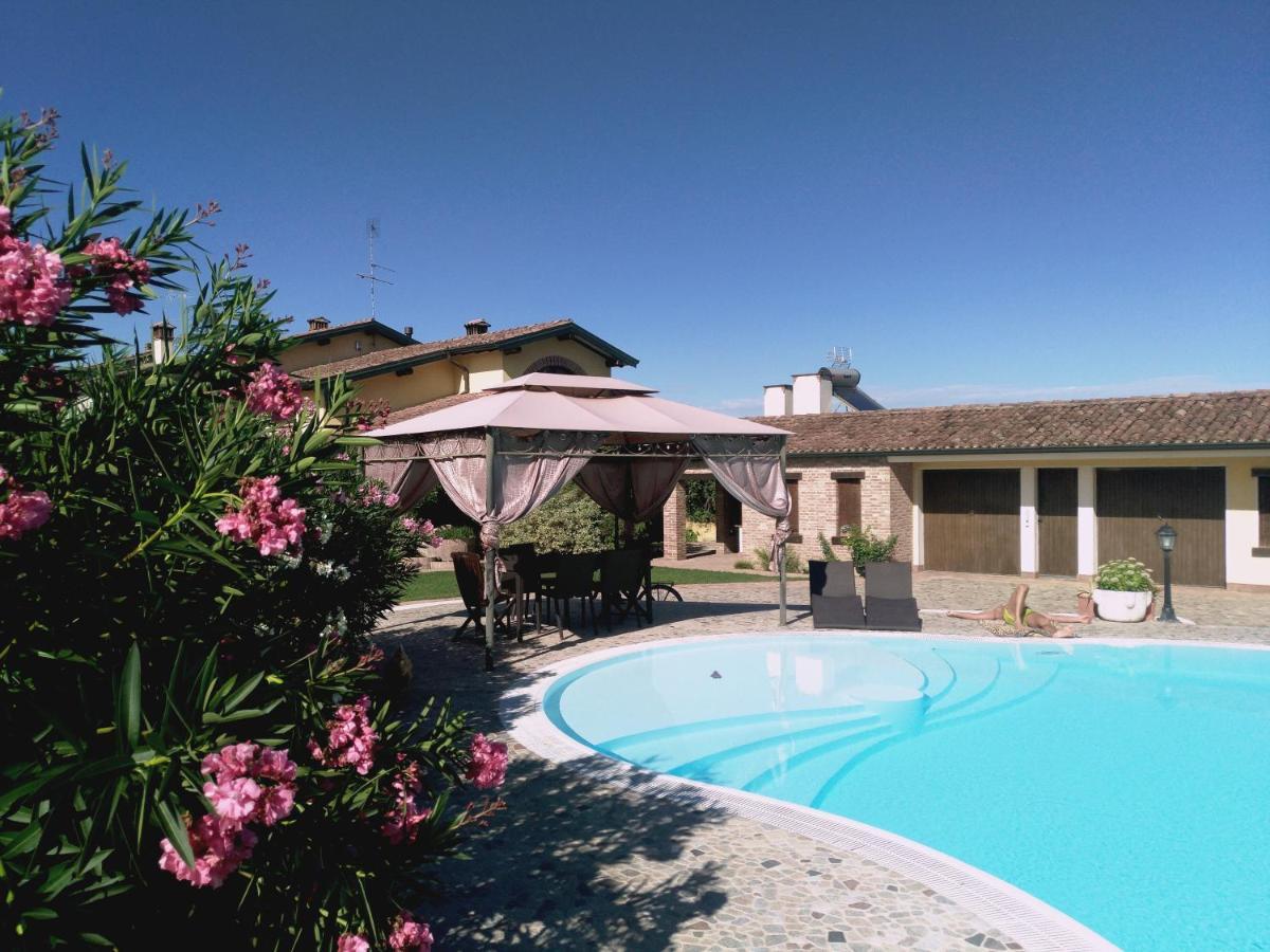 B&B Il Martin Pescatore Bagnolo San Vito Exterior foto