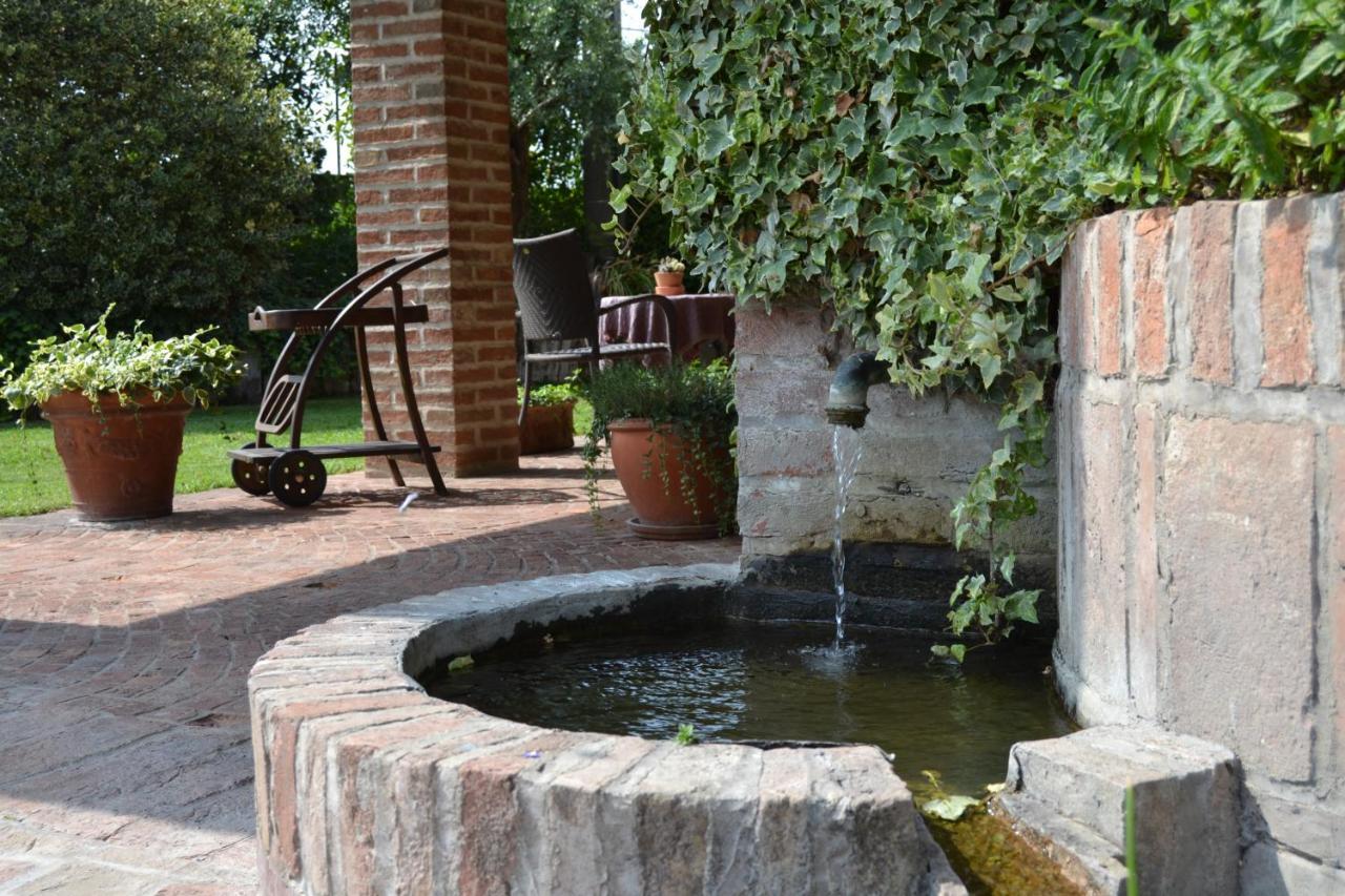 B&B Il Martin Pescatore Bagnolo San Vito Exterior foto