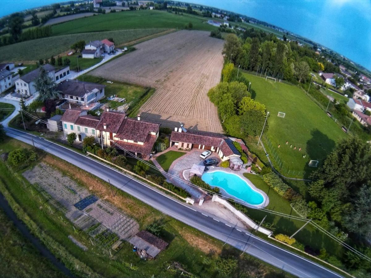 B&B Il Martin Pescatore Bagnolo San Vito Exterior foto