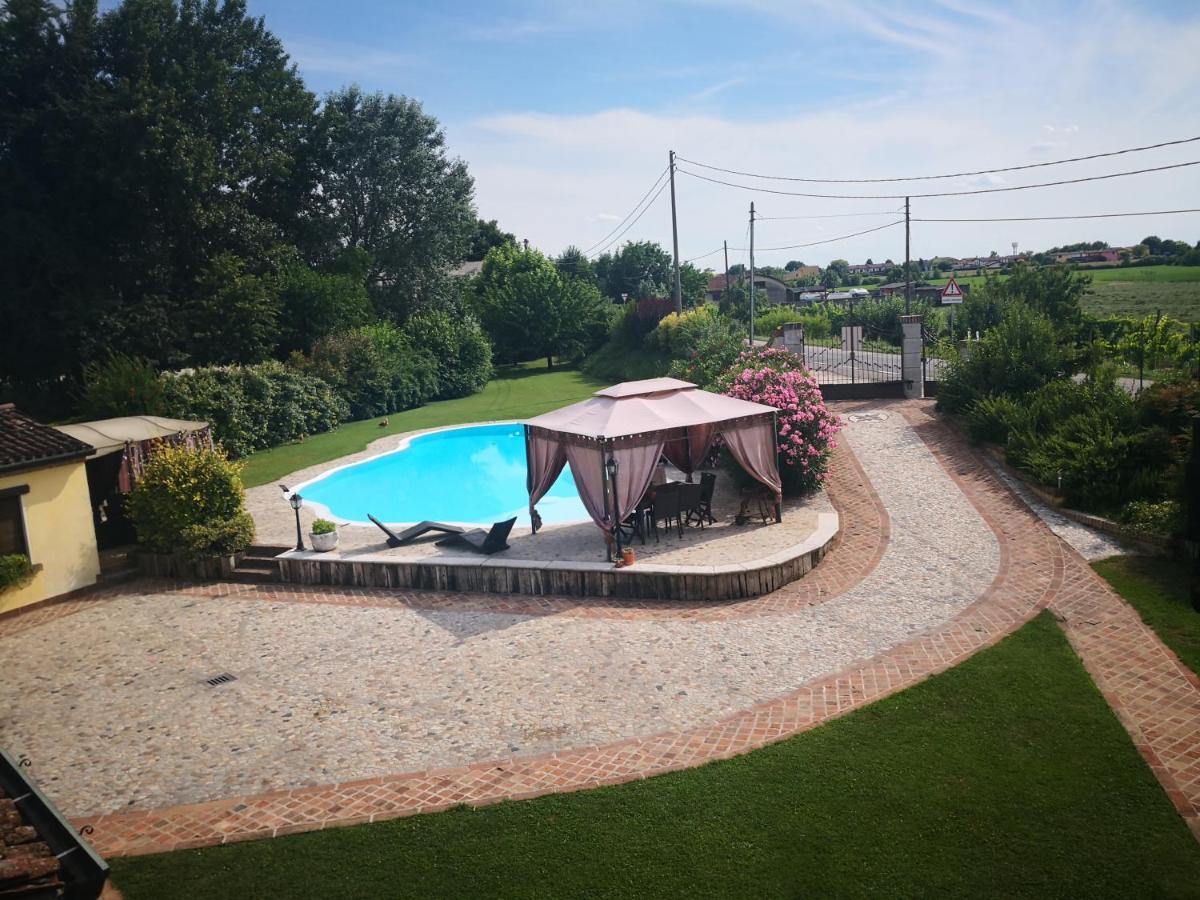 B&B Il Martin Pescatore Bagnolo San Vito Exterior foto